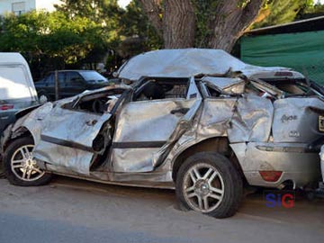 Estado en que quedó el vehiculo (foto gentileza Sector Informativo)