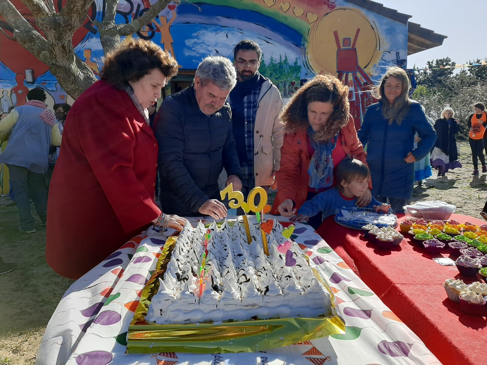 Garcia, Baldo, Artieda y Oilataguerre en el corte de la torta 