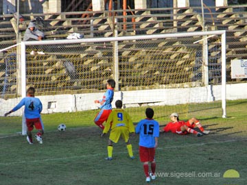 Futbol por el torneo inter ligas hoy desde las 15 en el Carlos Idaho Gesell