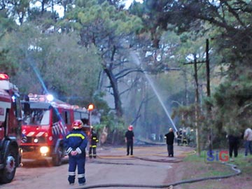 Final del día para los bomberos, que intervinieron en un confuso episodio en 102 y 19