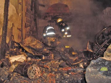 Estado en que quedó la vivienda destruida por el fuego