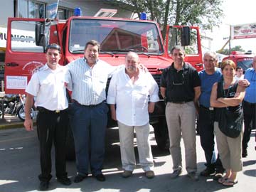Camellino, Erneta, Cejas, Tavarone, Bogado y Señora de Stocco frente a la nueva unidad