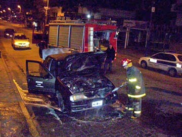 La imágen del trabajo de los Bomberos (foto prensa Bomberos)