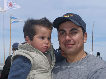 toda la felicidad de José Basso y su hijo, luego del concurso