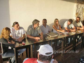 La Mesa Directiva de la Cámara durante la presentación