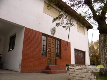 Frente de la Comisaría Primera de Villa Gesell