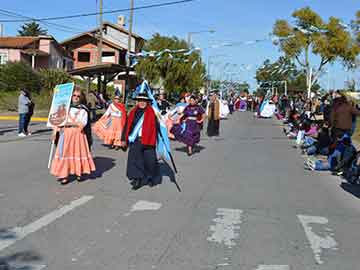Imágenes de archivo del desfile 2019. Hoy se suspende por lluvias