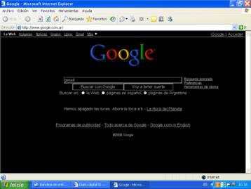 Google apareció hoy con fondo negro