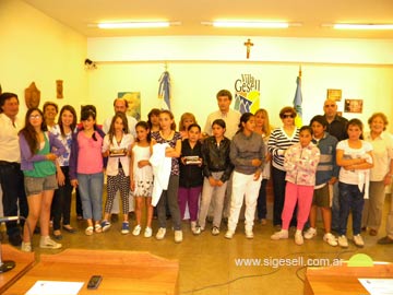 Una vista del recinto, con los alumnos a premiar esperando sus distiuciones