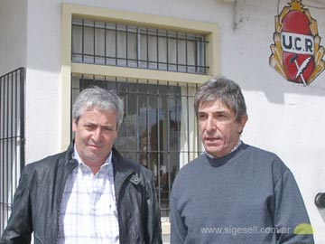 Ricardo Jano y el referente local de la línea Miguel Cacheiro