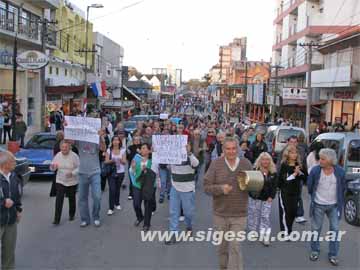 La manifestación en plena avenida 3    