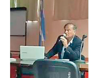 Juan Oviedo y un artículo de opinión sobre el modelo educativo