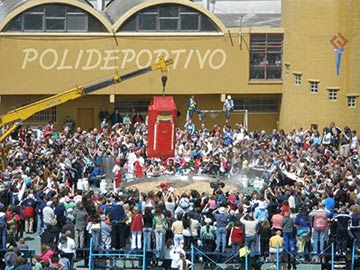 Foto de archivo de la ediciòn 2007 de la paella