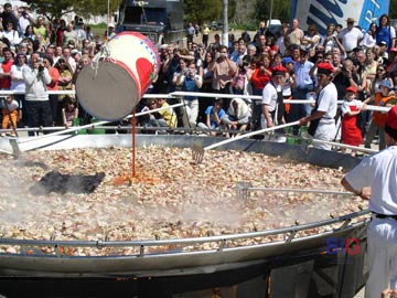 La gran paella será el domingo. Un placer integro