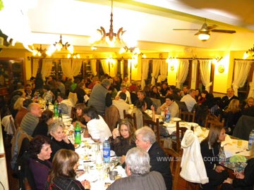 Aspecto del salón del Restaurante La Cabaña, anoche