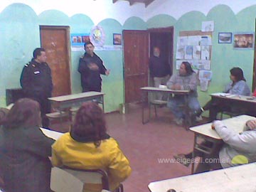 Alday y el titular de la Comisaría Segunda en plena reunión