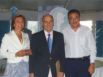 Mabel Sarmiento y Hector Pitaluga reciben la distinción ArgenINTA