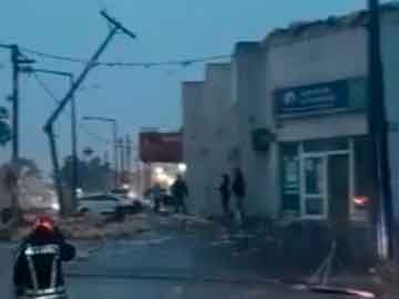 La voladura de un techo completo en boulevard y 113 quebró el porte de alumbrado